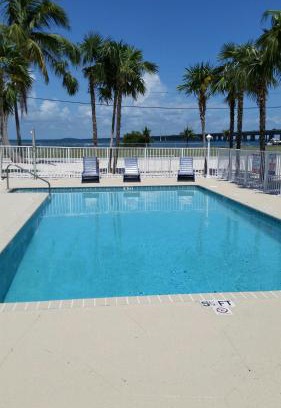 Marathon Hotel | Knight's Key Suites