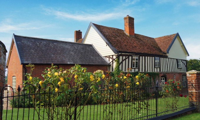 Ipswich Cabaña | KNIGHTS FARM, pet friendly, character holiday cottage in Harkstead