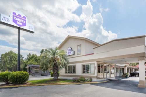 Statesboro Hotel | Knights Inn Statesboro