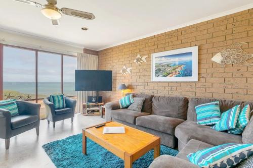 Port Elliot Casa | Knights View - 2 14 Merrilli - BYO Linen - Wi-Fi - Beachfront
