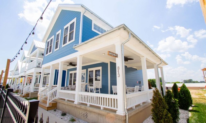 Celina Casa | Knot-A-Worry: 3 Bed/2 Bath Cottage w/ Game Room and Hot Tub!