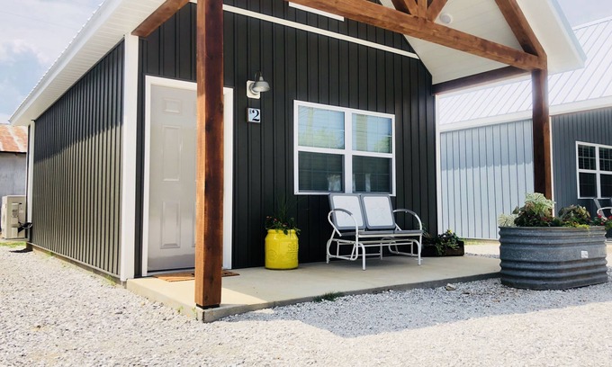 Mountain View Cabina | NUEVO The Knotty Squirrel Unit # 2 - 1BR Cabin W / Loft at the Square Mtn. Ver, AR