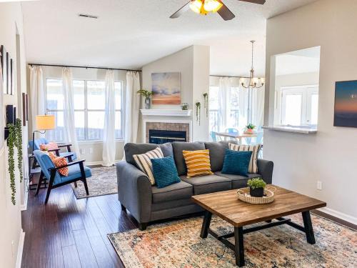 Madison Casa | Knox Knox Who's there -20min to downtown