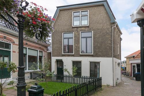 Grou Apartamento | Knus vertoeven in een historisch pand in Grou.