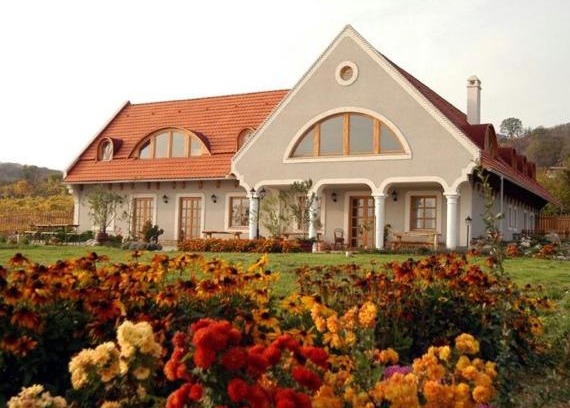 Balatonfured Casa | Koczor Winery & Guesthouse
