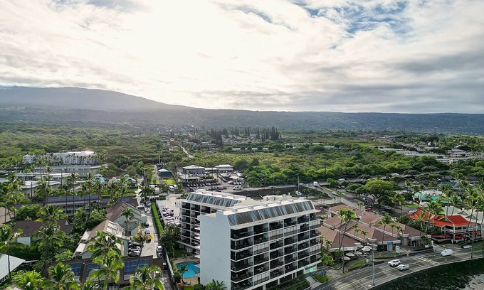 Historic Kailua Village Condominio | ¡Kona Condo en el centro de la ciudad espera tu presencia!