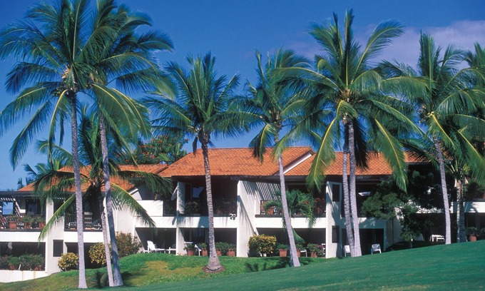 Kahaluu Bay Hotel | Kona Coast Resort