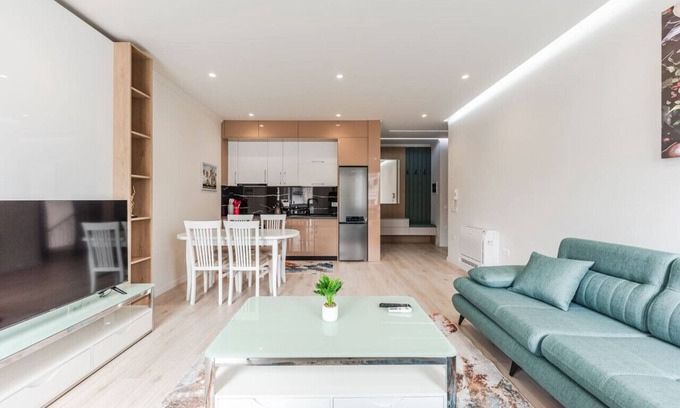 Tirana Condominio | Kondo Stays - Mumba Apartment 5
