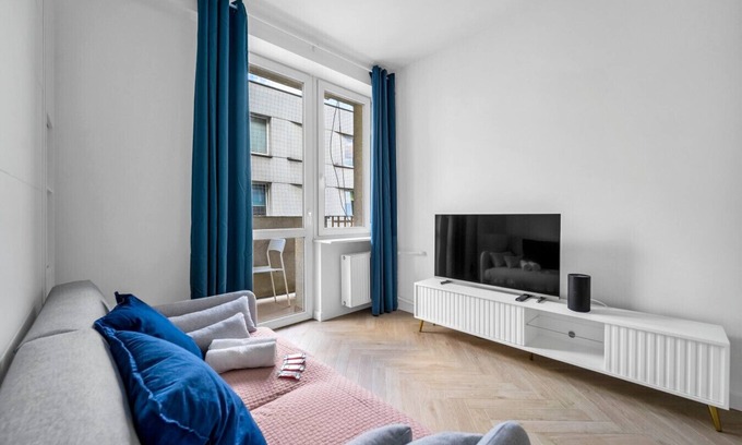 Nowa Praga Apartamento | Koneser Apartment - Workspace, Balcony, Subway