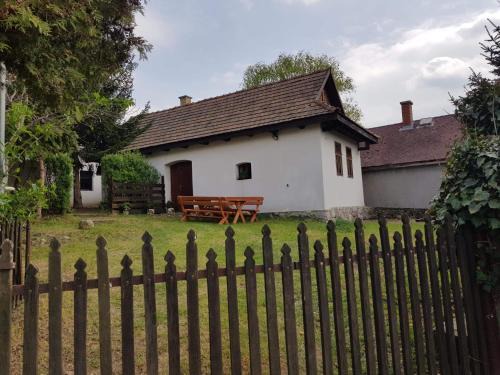 Felsotold Apartamento | Kontyos Vendégház