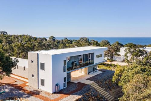 Eagle Bay Casa | Koolbardi - Bushland Retreat near Pristine Beaches