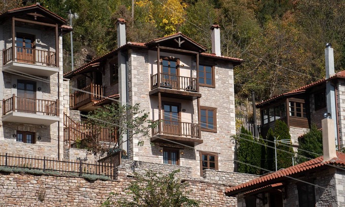 Karpenisi Casa | Korfes Guesthouse for families or groups of 6-9 combining comfort and privacy