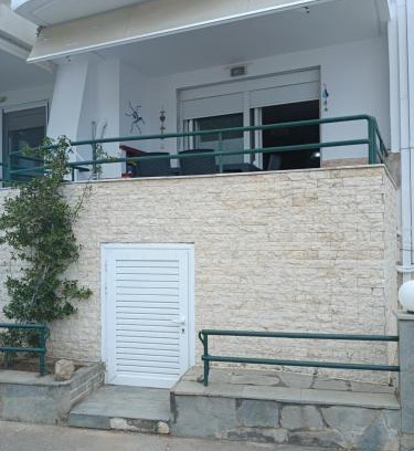 Paralia Ofryniou Casa | Kornilios APARTMENT