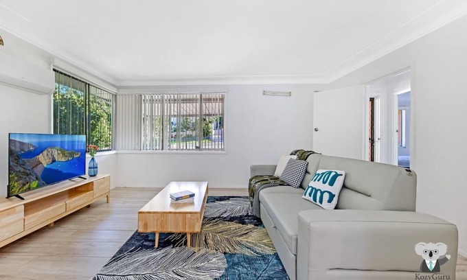 Carlingford Casa | KozyGuru | Carlingford | 3 Beds + Free Parking