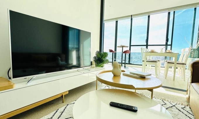 Wentworth Point Apartamento | KozyGuru | Wentworth Point | 1 Bed Waterview Apt