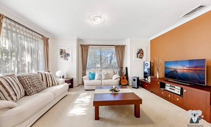 Westleigh Casa | KozyGuru | Westleigh | 4 bed room | Free parking