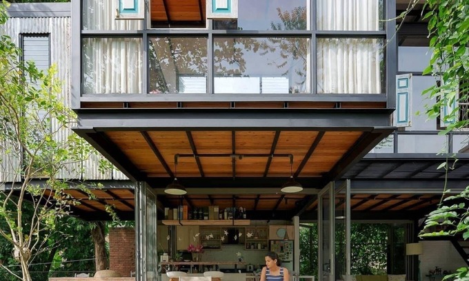 Kaduwela Casa | Kozy’s Canvas - Home stay and studio facing a lake in the heart of the city