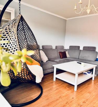 Prievidza Apartamento | Krásny, plne vybavený byt s bezplatným parkovaním