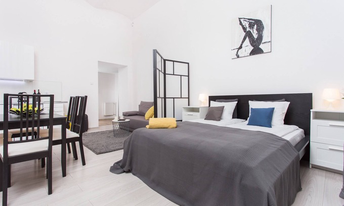 Wesoła Zachod Apartamento | Krakow B&B Old Town