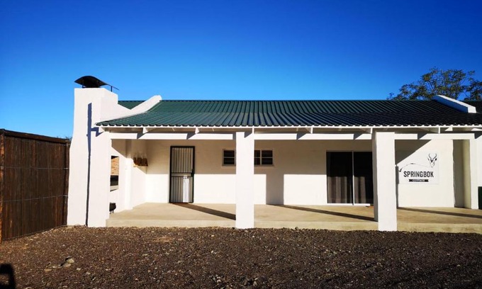 Camdeboo Casa | Kransplaas - Springbok Cottage