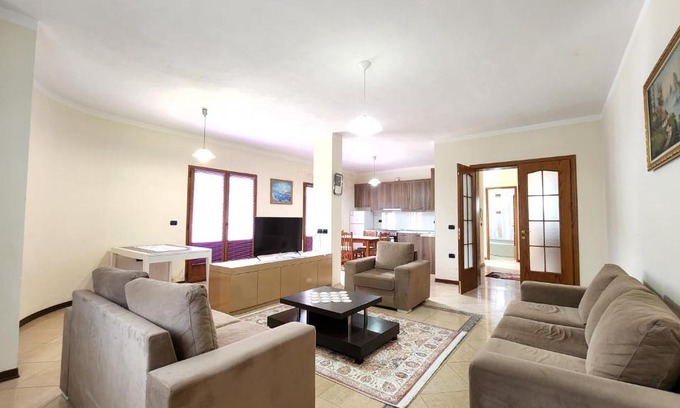 Tirana Apartamento | Kristi's Villa Apartments