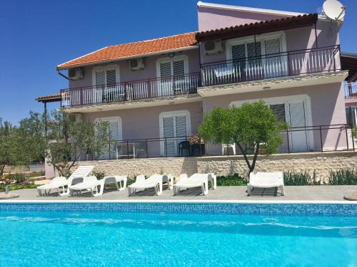 Gradina Casa | KrkaHaus
