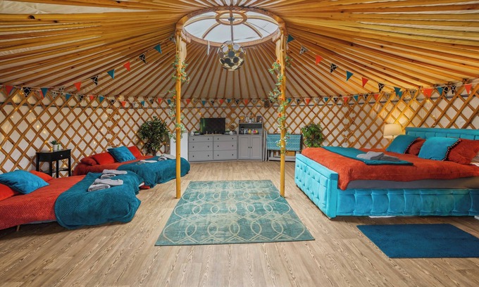 Attleborough Alquiler De RV | KRUG Luxury Heated Yurt with Private Hot Tub