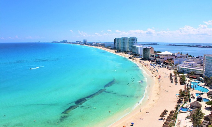 Punta Cancún Hotel | Krystal Grand Cancun All Inclusive