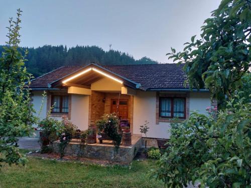 Foca Apartamento | Kuća za odmor "Mira"