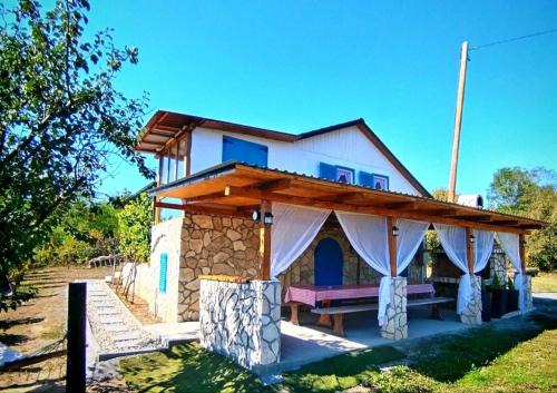 Orahovica Casa | Kuća za odmor Veles