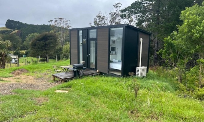 Kuaotunu Casa | Kuaotunu Cabin 2 by Tiny Away