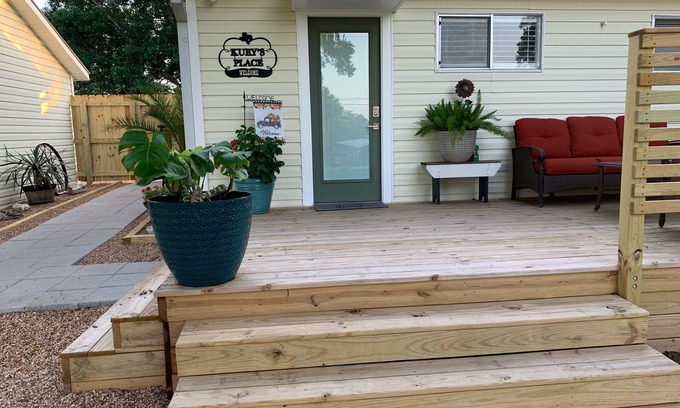 Shiner Casa | Kuby's Place, Downtown Shiner Casita