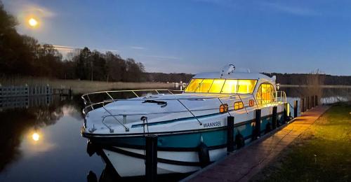 Muritz Alquiler De Eote | Kuhnle-Tours Hafendorf Müritz