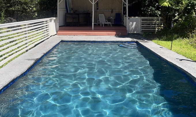 Keaau Cabaña | Kuleana Green Cottage with pool 30 min. from Volcano Nat'l Park!