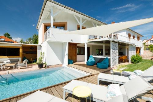 Csopak Villa | KUMBHAKA Villa