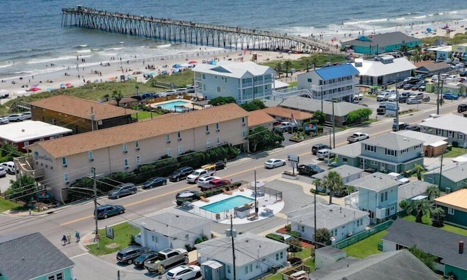 Kure Beach Cabaña | Kure Cabana~Cottages @ Kure~ Beach, Fishing, Pool, Walk to Pier, Parking