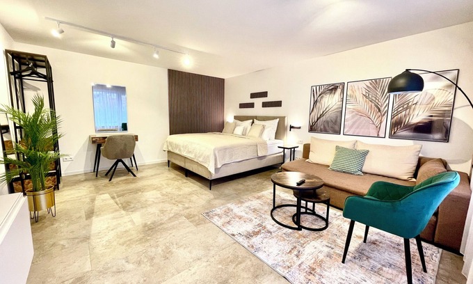 Bad Wildbad Apartamento | Kurpark Apartment with swimming pool