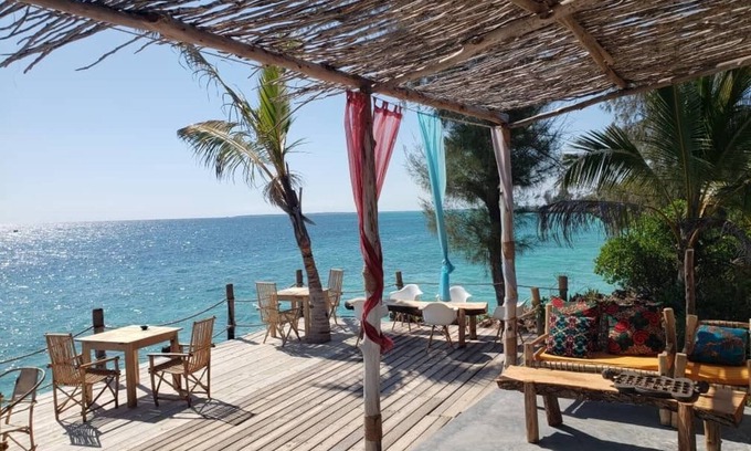 Kizimkazi Hotel | Kusini Beach Bungalows