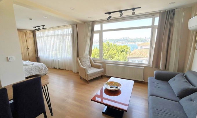 Uskudar Casa | Kuzguncuk View