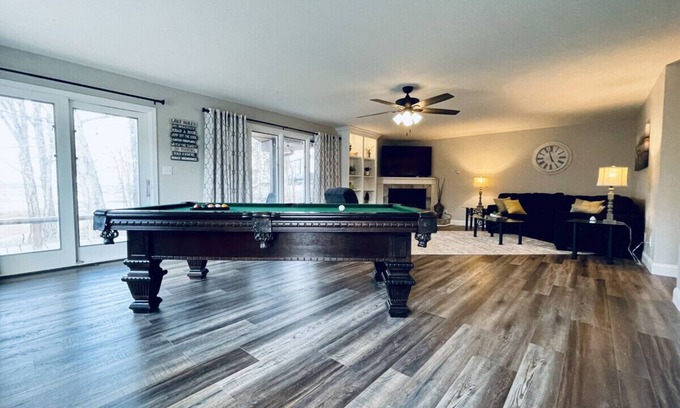 Gilbertsville Casa | KY Lake Duplex w/dock - Whole Property