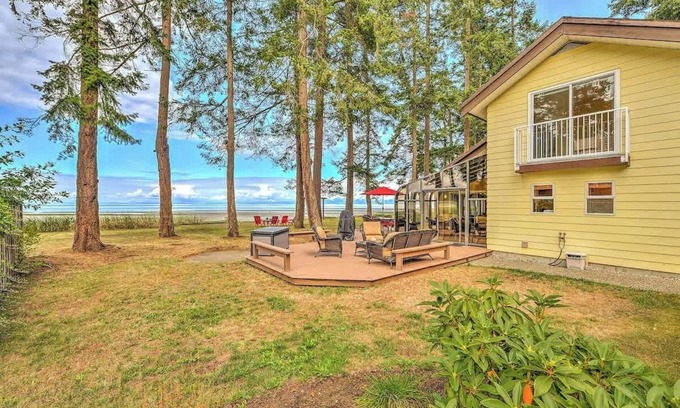 Comox Casa | Acceso a la playa a pie de playa de 3 dormitorios