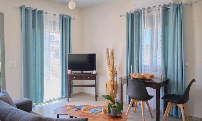 Kithira Apartamento | Kythira Echoes Stay – Lithari: Stylish 1-Bedroom in Nature with WiFi & AC