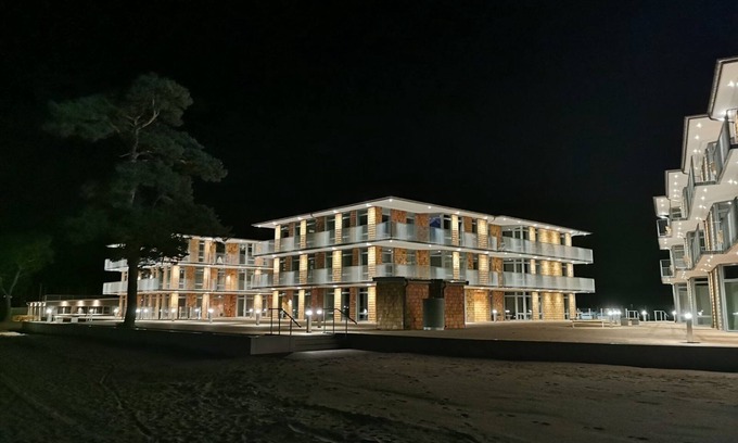 Aahus Apartamento | Lägenhet på Stranden i Åhus med Havsutsikt och Närhet Till Spa & Utomhuspool