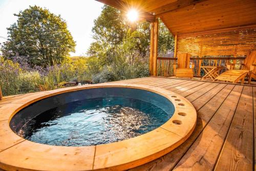 Diges Chalet De Esquí | L'écrin boisé - Cabane avec spa