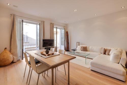 Antibes City Centre Apartamento | L'élégance à Antibes , central, 1 min de la plage