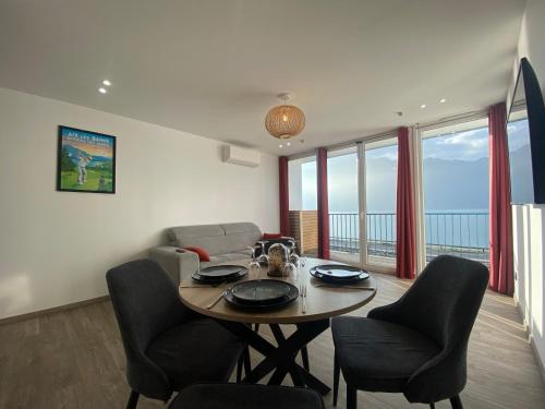 Tresserve Apartamento | L'ÉTOILE AZ - vue lac - Sauna privé