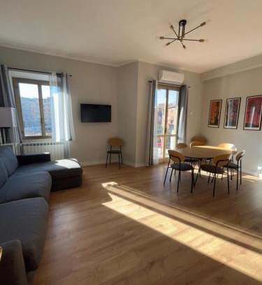 Quartiere XXII Collatino Apartamento | L'affaccio sul borgo - Adiacente Metro B