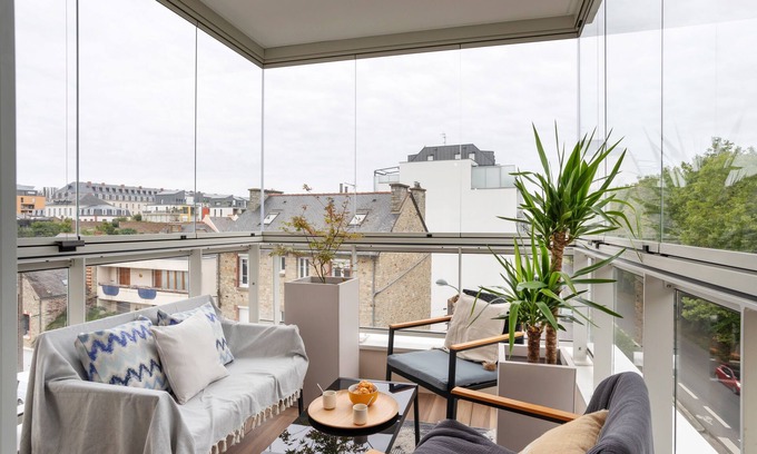 La Touche Apartamento | L'Air - Elégant 2 chambres avec loggia dans résidence de haut standing