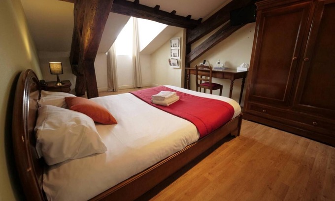 Jarnages Hotel | L'Alzire