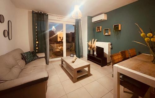 Route de Beaucaire Apartamento | L'AMOUREUX DE NIMES : P3 + parking privé
